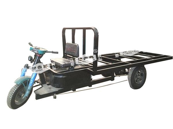 01電動(dòng)工程自卸車(chē)裝粉條專(zhuān)用車(chē).jpg